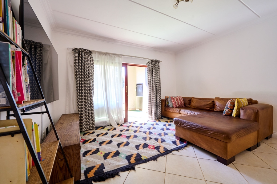 2 Bedroom Property for Sale in Crowthorne AH Gauteng