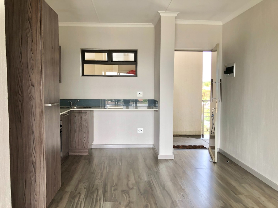 To Let 2 Bedroom Property for Rent in Fourways Gauteng