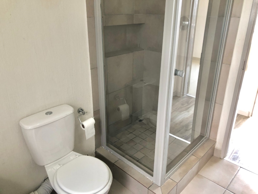To Let 2 Bedroom Property for Rent in Fourways Gauteng