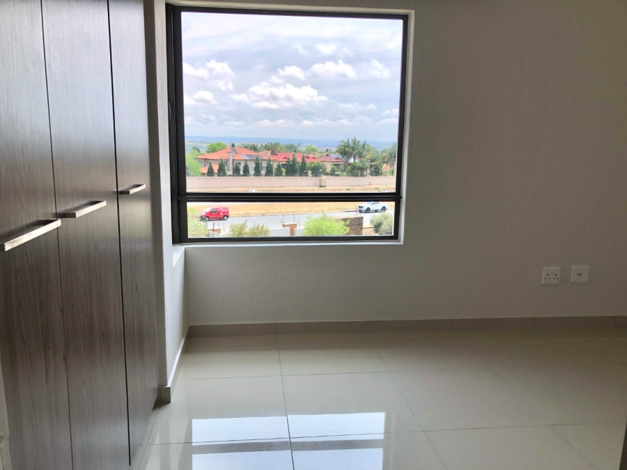 To Let 2 Bedroom Property for Rent in Fourways Gauteng
