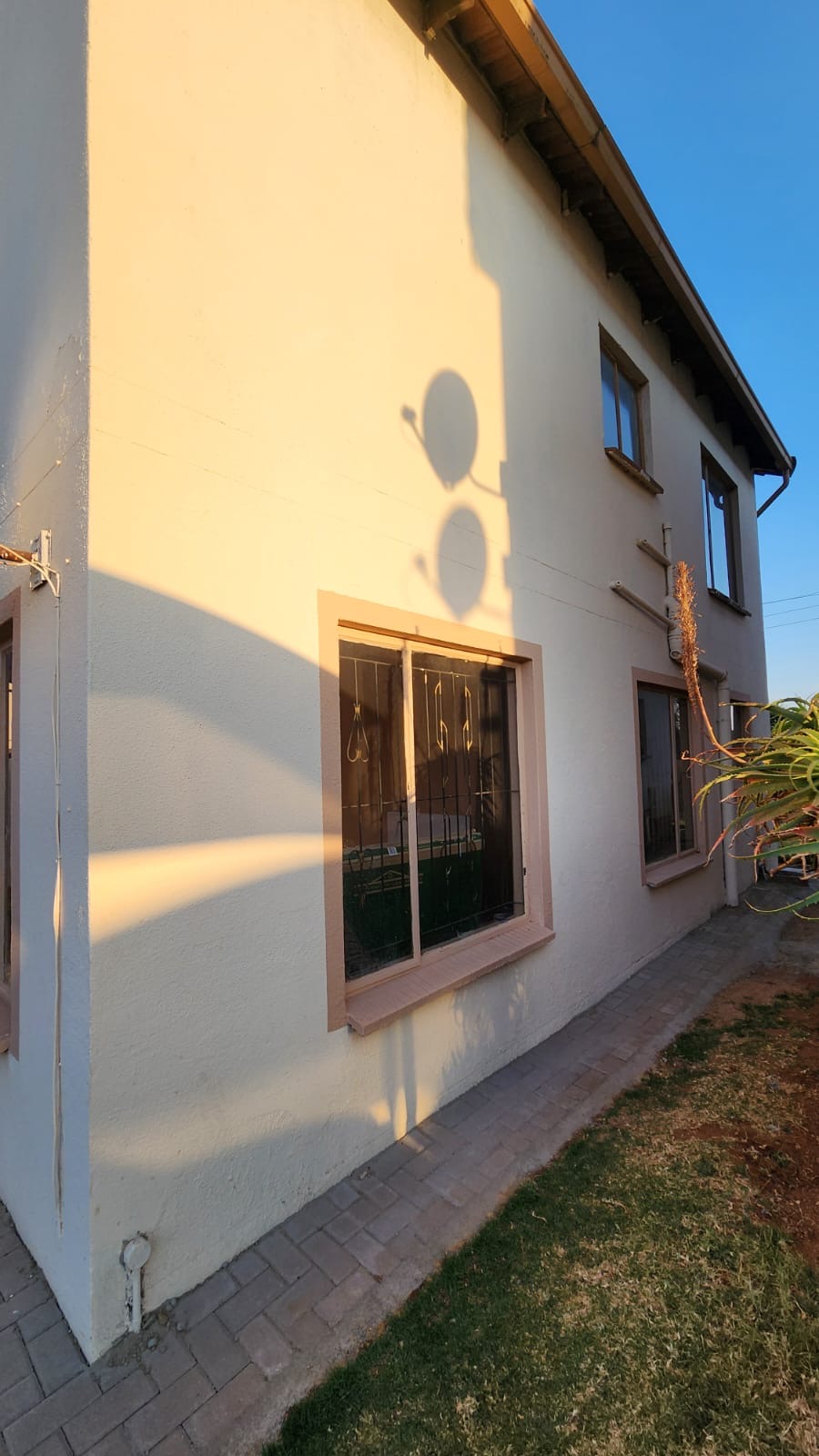 3 Bedroom Property for Sale in Clayville Gauteng