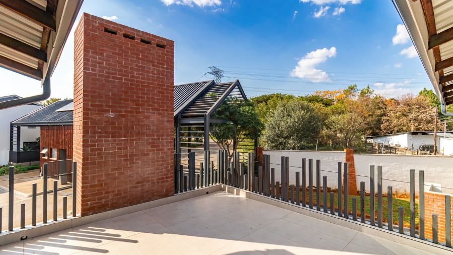4 Bedroom Property for Sale in Helderfontein Estate Gauteng