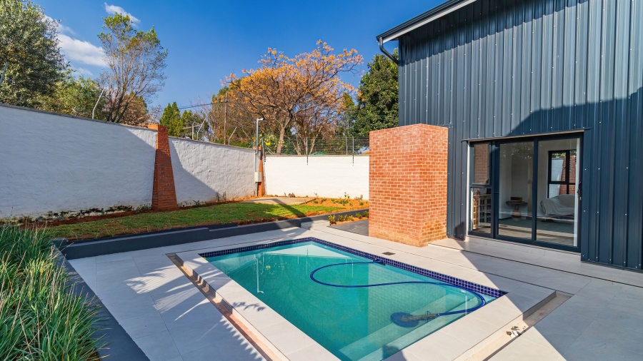 4 Bedroom Property for Sale in Helderfontein Estate Gauteng