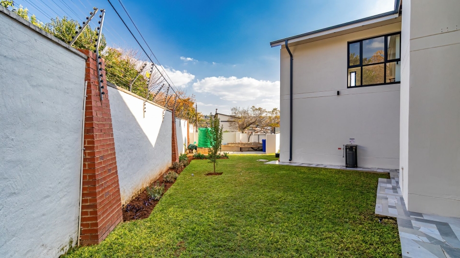 4 Bedroom Property for Sale in Helderfontein Estate Gauteng
