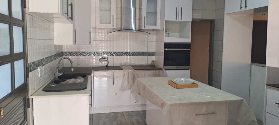3 Bedroom Property for Sale in Hermanstad Gauteng