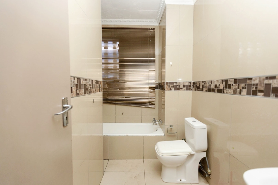 2 Bedroom Property for Sale in Bramley Park Gauteng