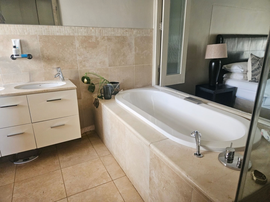 To Let 2 Bedroom Property for Rent in Hyde Park Gauteng