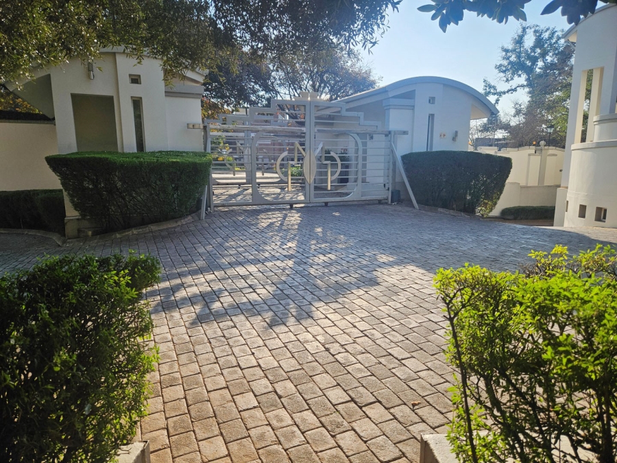 To Let 2 Bedroom Property for Rent in Hyde Park Gauteng