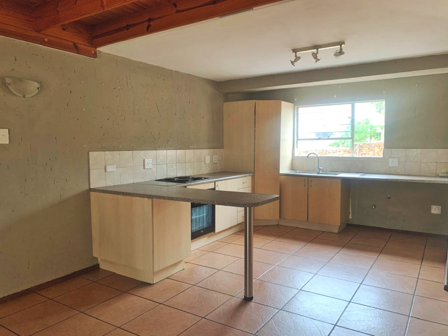 To Let 3 Bedroom Property for Rent in Buccleuch Gauteng