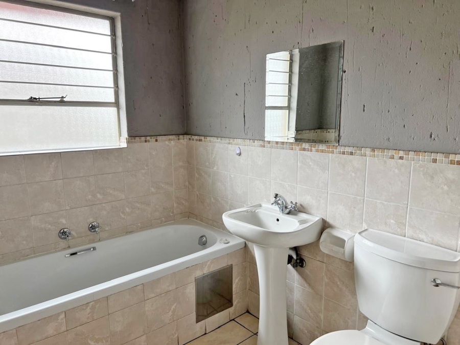 To Let 3 Bedroom Property for Rent in Buccleuch Gauteng