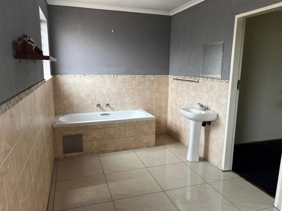 To Let 3 Bedroom Property for Rent in Buccleuch Gauteng