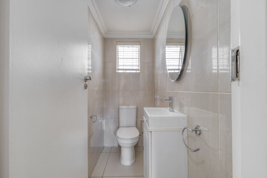 To Let 3 Bedroom Property for Rent in Morningside Gauteng