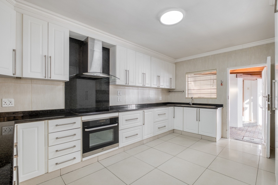 To Let 3 Bedroom Property for Rent in Morningside Gauteng