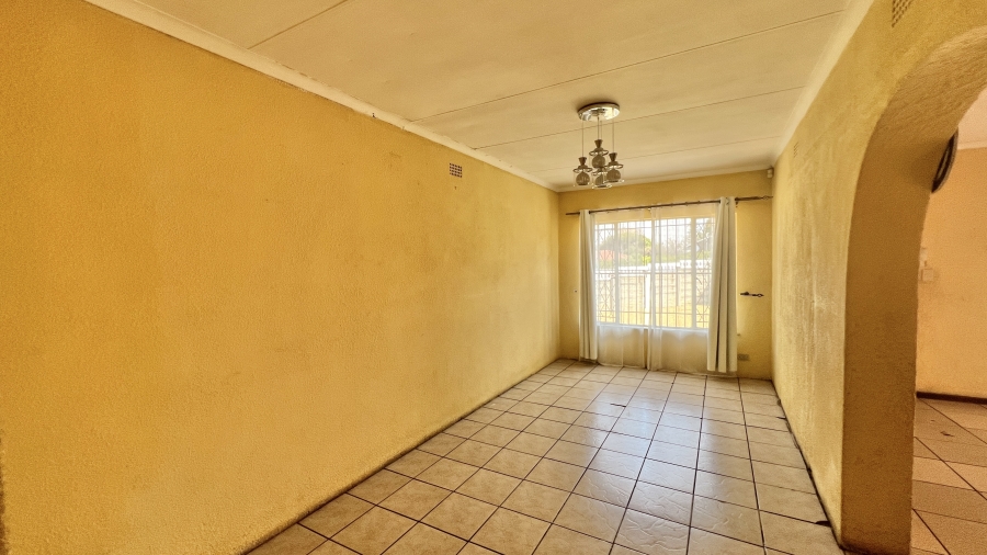 To Let 3 Bedroom Property for Rent in Vorna Valley Gauteng