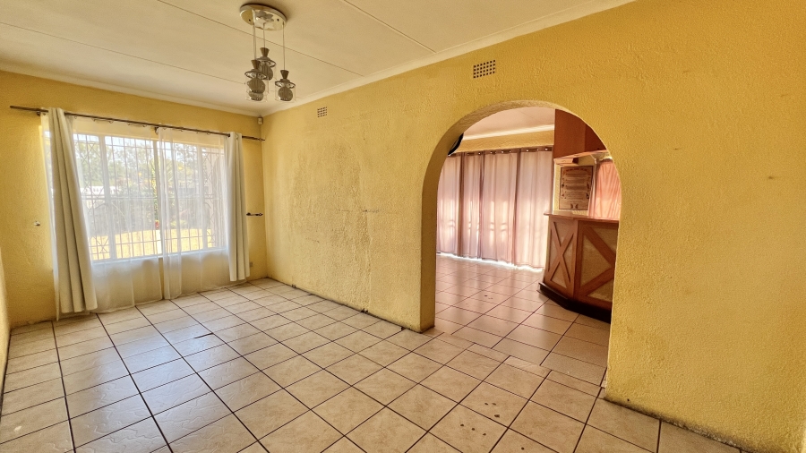 To Let 3 Bedroom Property for Rent in Vorna Valley Gauteng