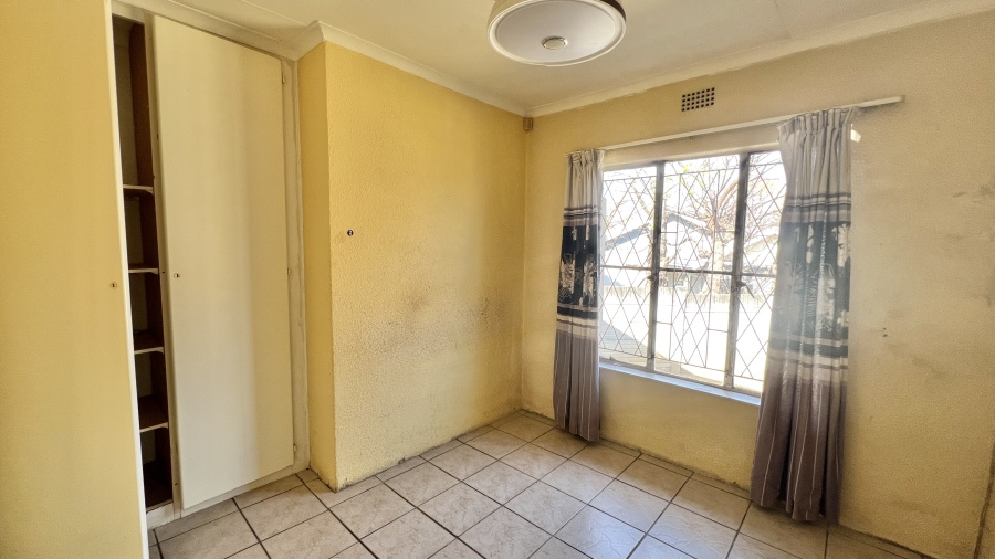 To Let 3 Bedroom Property for Rent in Vorna Valley Gauteng