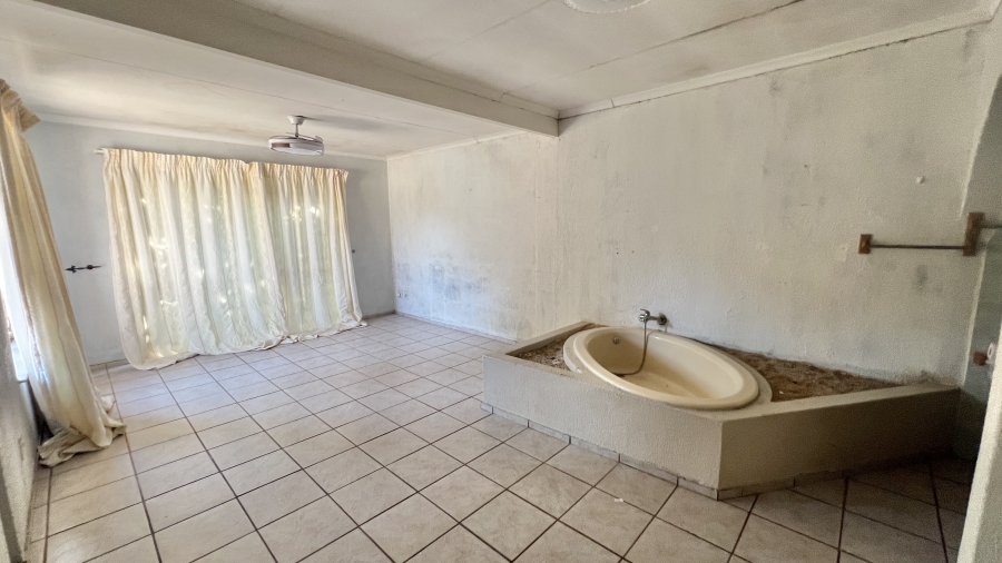 To Let 3 Bedroom Property for Rent in Vorna Valley Gauteng