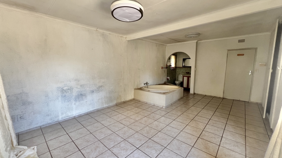 To Let 3 Bedroom Property for Rent in Vorna Valley Gauteng