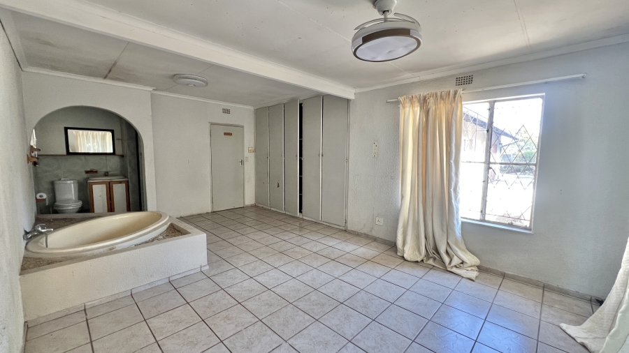 To Let 3 Bedroom Property for Rent in Vorna Valley Gauteng