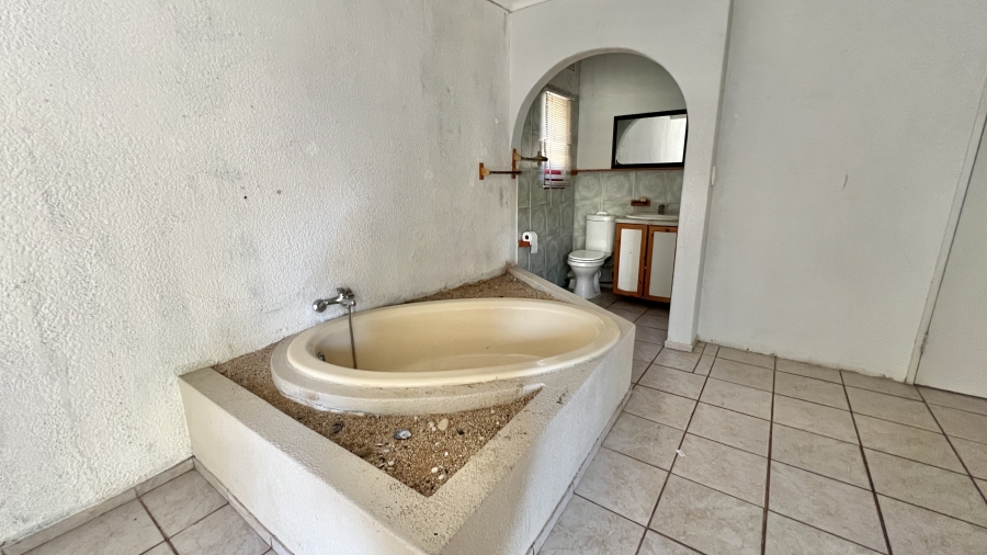 To Let 3 Bedroom Property for Rent in Vorna Valley Gauteng