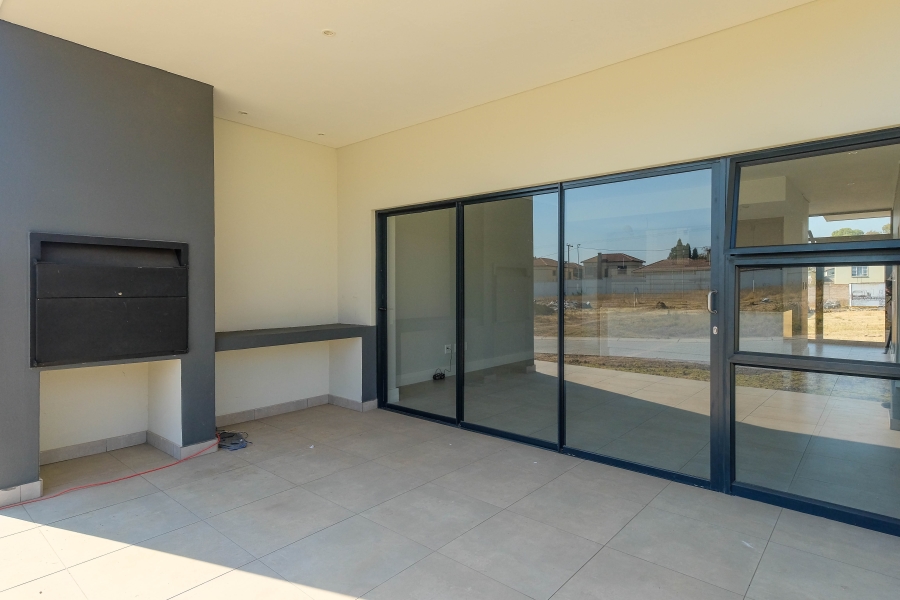 3 Bedroom Property for Sale in Fourways Gardens Gauteng