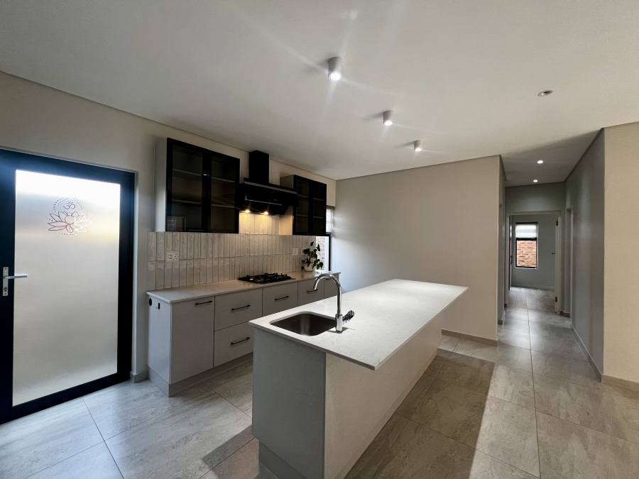 2 Bedroom Property for Sale in Carlswald Estate Gauteng