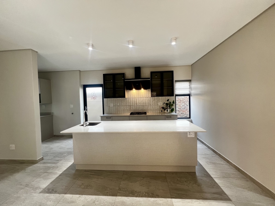 2 Bedroom Property for Sale in Carlswald Estate Gauteng