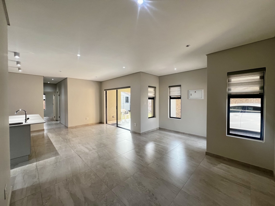 2 Bedroom Property for Sale in Carlswald Estate Gauteng
