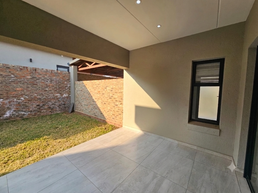 2 Bedroom Property for Sale in Carlswald Estate Gauteng