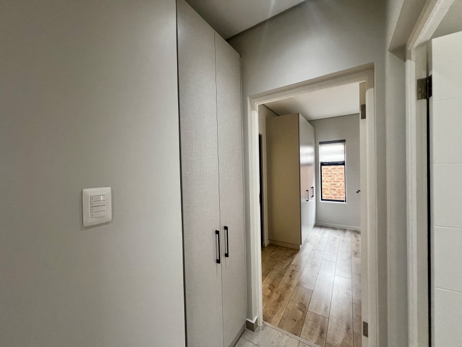 2 Bedroom Property for Sale in Carlswald Estate Gauteng
