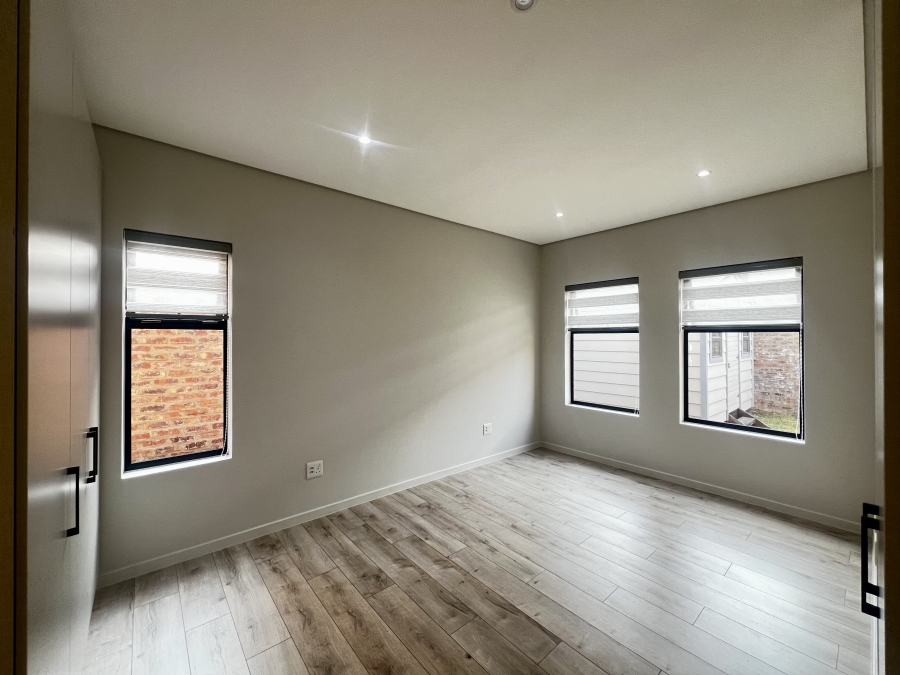 2 Bedroom Property for Sale in Carlswald Estate Gauteng