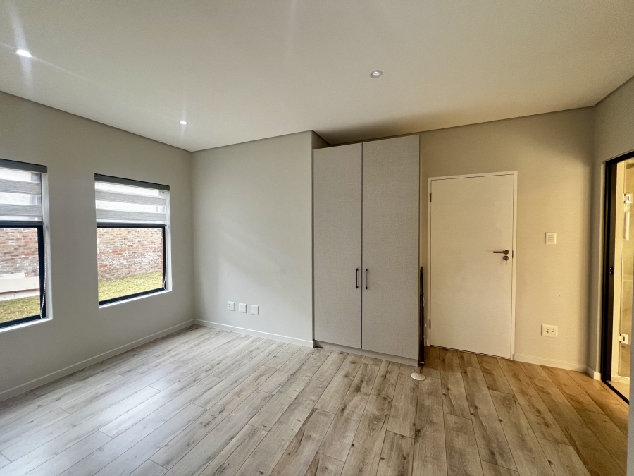 2 Bedroom Property for Sale in Carlswald Estate Gauteng
