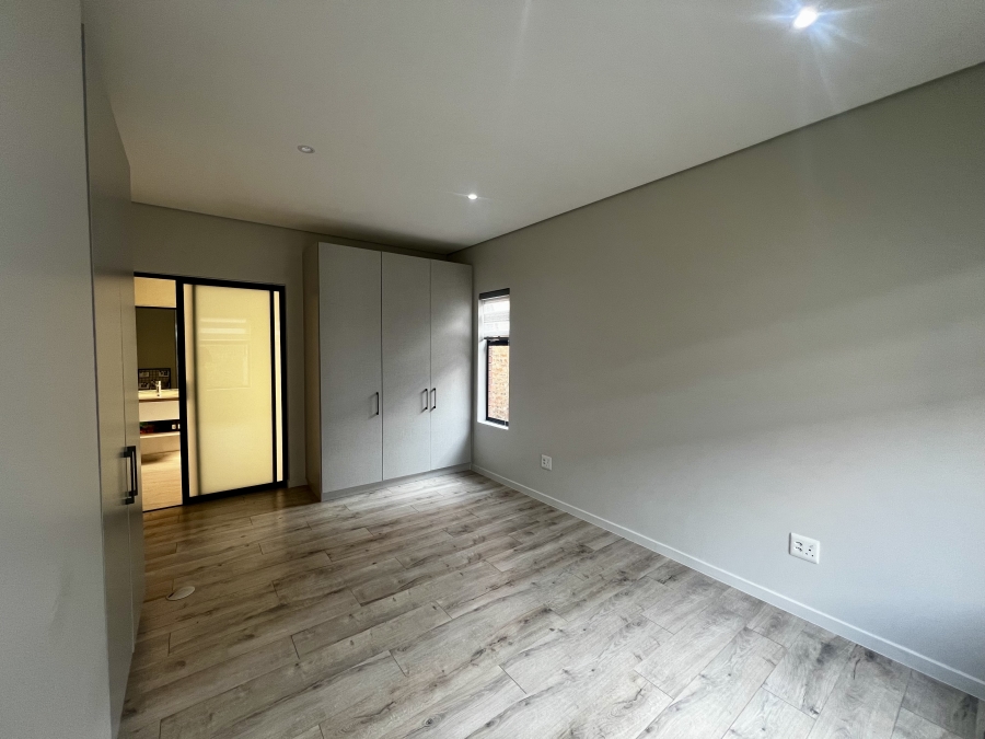 2 Bedroom Property for Sale in Carlswald Estate Gauteng
