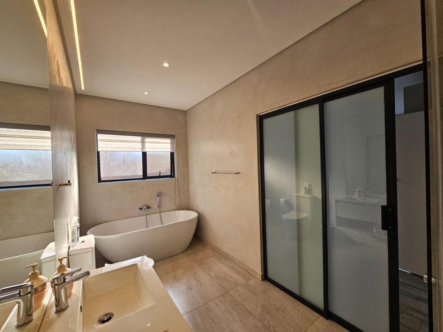 2 Bedroom Property for Sale in Carlswald Estate Gauteng