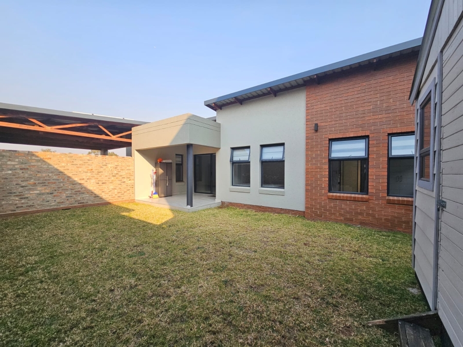 2 Bedroom Property for Sale in Carlswald Estate Gauteng