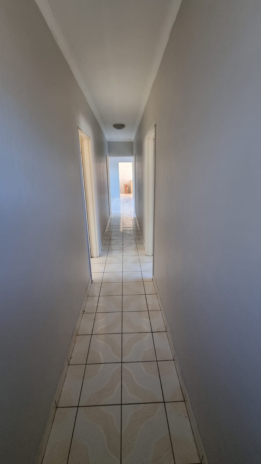 To Let 4 Bedroom Property for Rent in Robertsham Gauteng