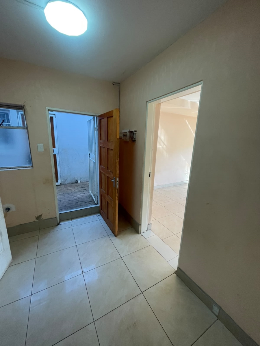 2 Bedroom Property for Sale in Laudium Gauteng