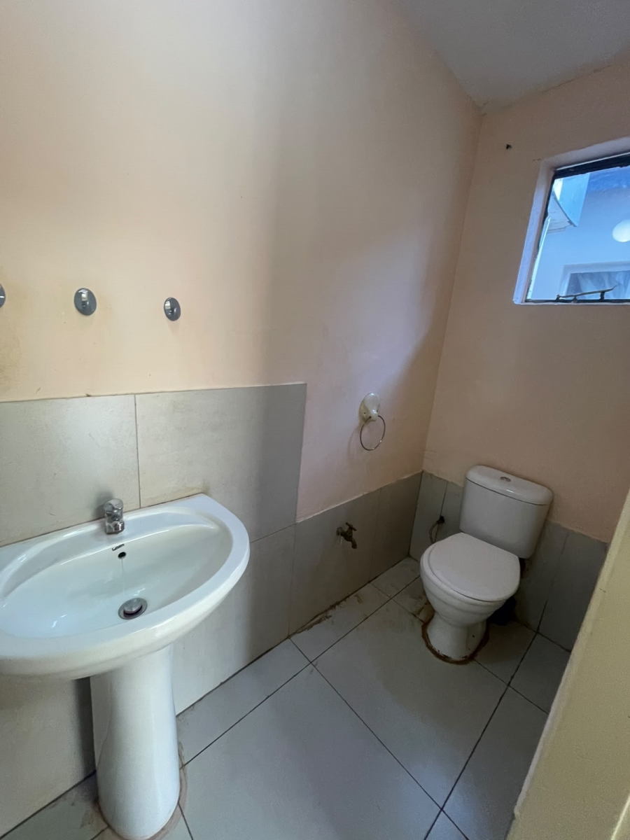 2 Bedroom Property for Sale in Laudium Gauteng