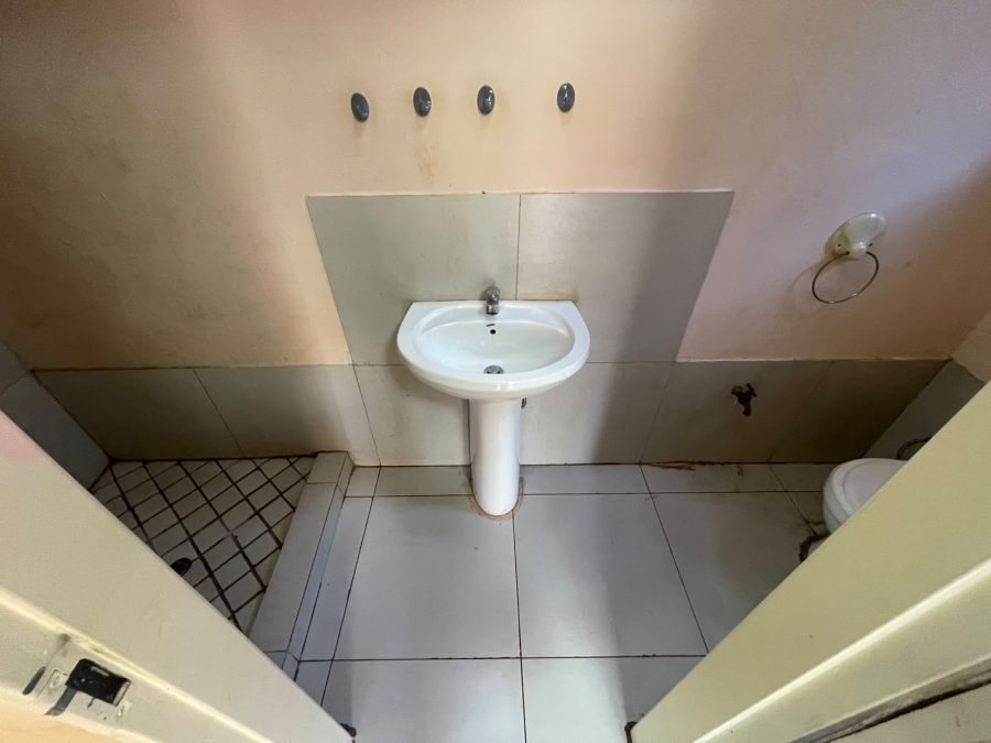 2 Bedroom Property for Sale in Laudium Gauteng