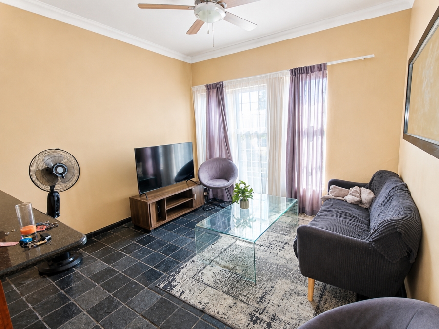 To Let 2 Bedroom Property for Rent in Erand Gardens Gauteng