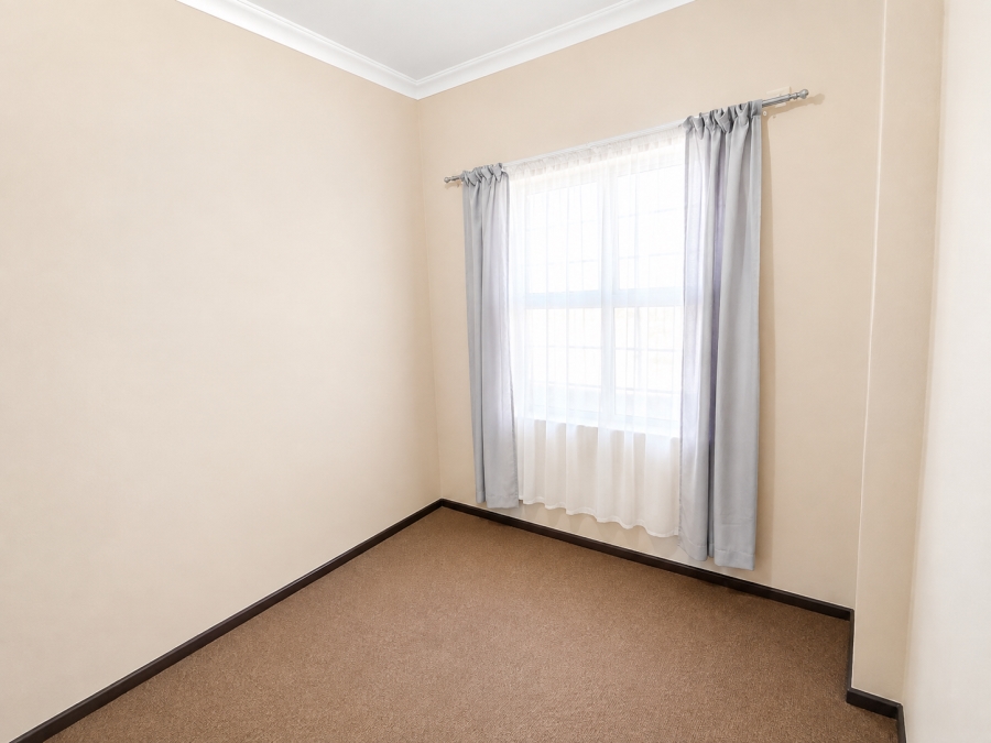 2 Bedroom Property for Sale in Erand Gardens Gauteng