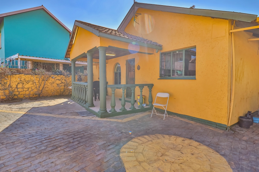 4 Bedroom Property for Sale in Lenasia South Gauteng