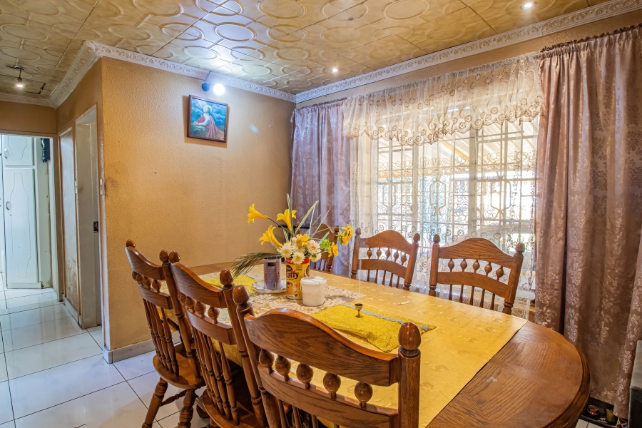 4 Bedroom Property for Sale in Lenasia South Gauteng