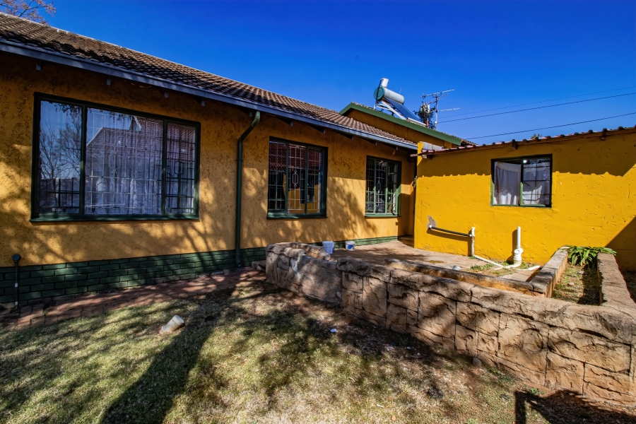 4 Bedroom Property for Sale in Lenasia South Gauteng