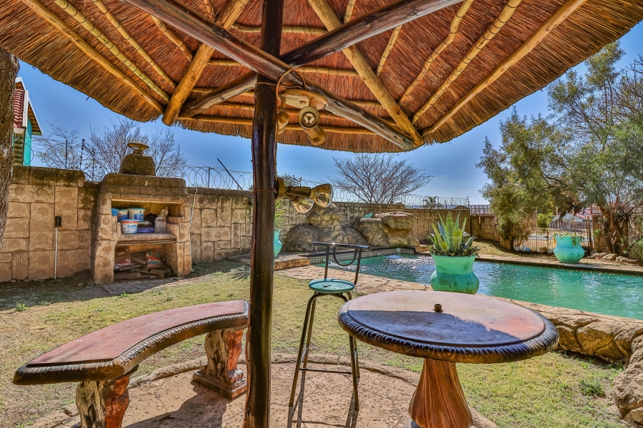 4 Bedroom Property for Sale in Lenasia South Gauteng