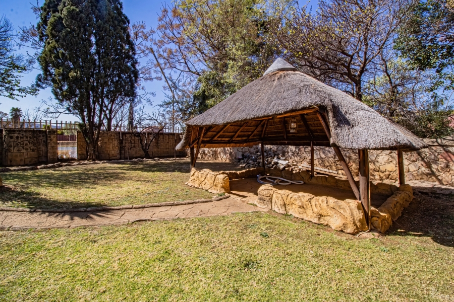 4 Bedroom Property for Sale in Lenasia South Gauteng