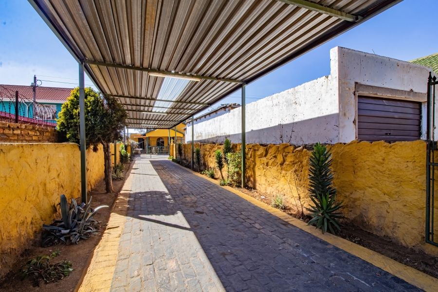 4 Bedroom Property for Sale in Lenasia South Gauteng