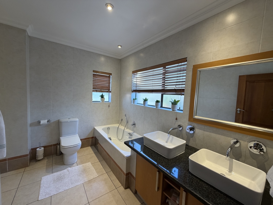 4 Bedroom Property for Sale in Bedfordview Gauteng