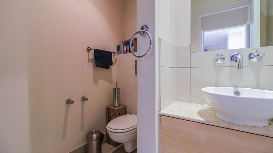 2 Bedroom Property for Sale in Sandton Central Gauteng