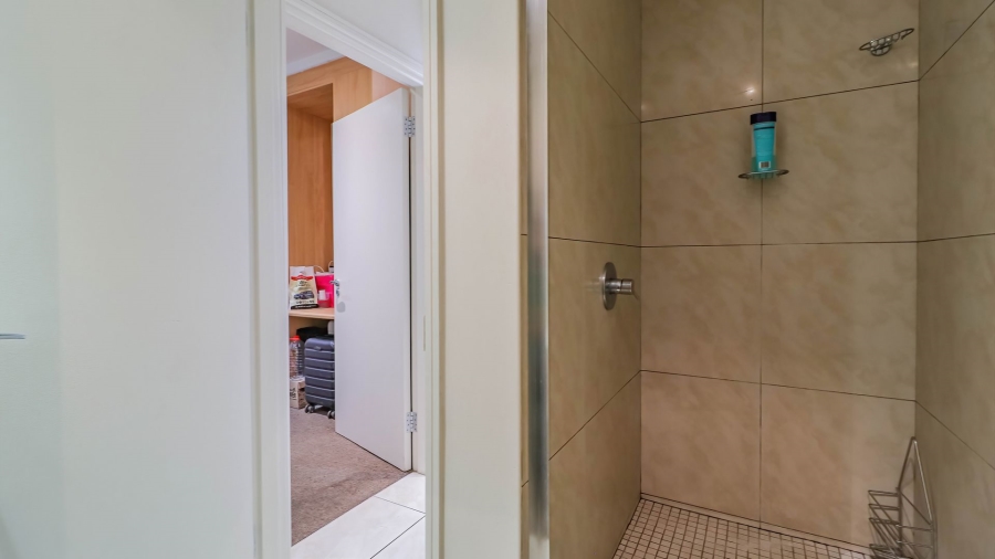 2 Bedroom Property for Sale in Sandton Central Gauteng